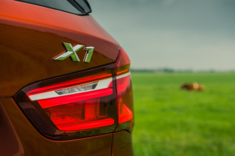 Mestský univerzál s neobmedzenou radosťou z jazdy. Nové BMW X1.