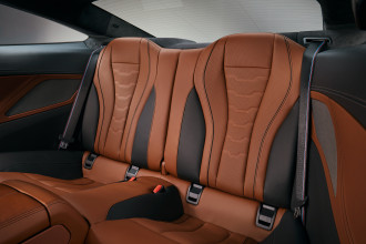 NOVÉ BMW RADU 8 COUPÉ.