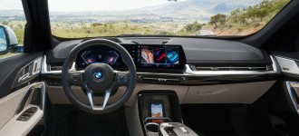 Úplne nový model BMW X1 a prvý elektrický model BMW iX1