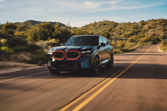 BMW XM Label Red. Výkonnejšie, exkluzívnejšie, extravagantnejšie.