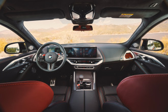 BMW XM Label Red. Výkonnejšie, exkluzívnejšie, extravagantnejšie.
