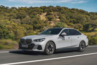 Nové BMW radu 5 Sedan a BMW i5