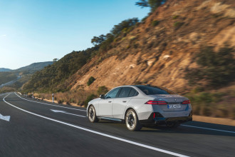 Nové BMW radu 5 Sedan a BMW i5