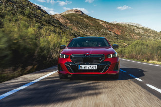 Nové BMW radu 5 Sedan a BMW i5