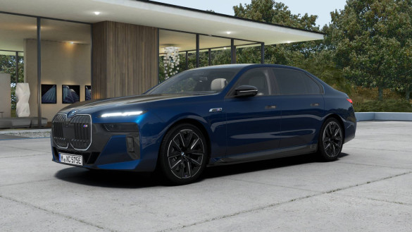 BMW M760e xDrive Sedan