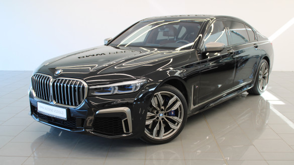 BMW M760Li xDrive Limousine