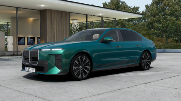 BMW 740 xDrive Sedan Individual